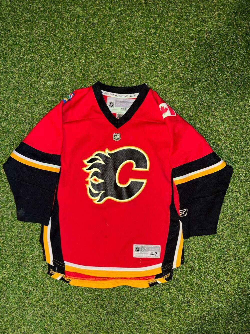 Reebok Calgary Flames Hockey Jersey Size 4-7 Red